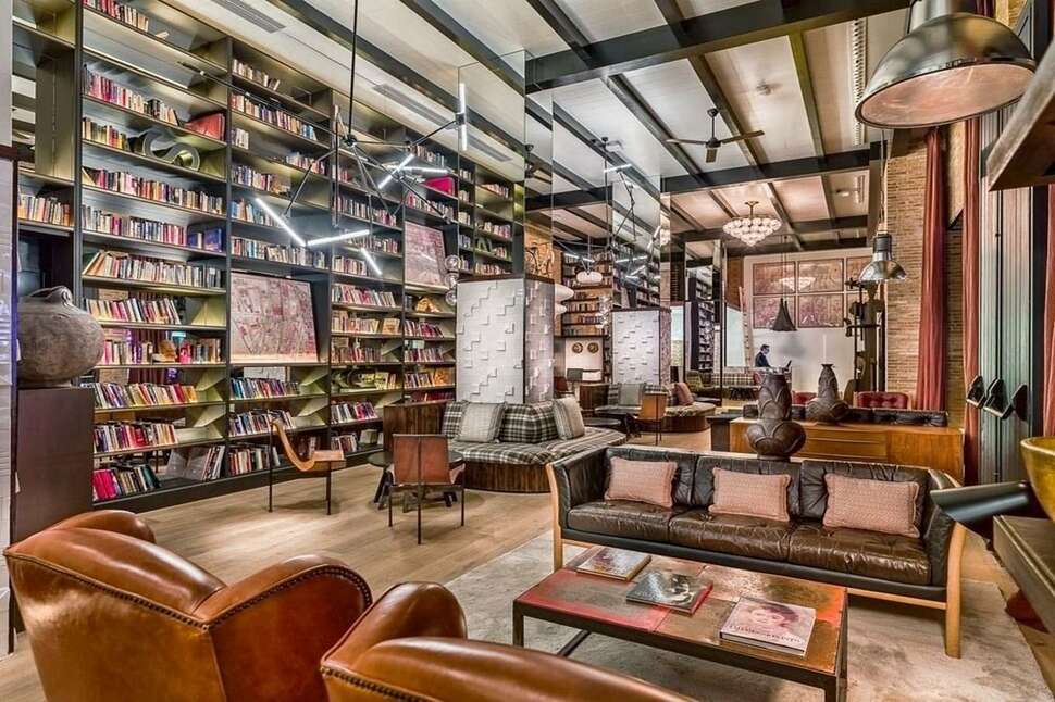 Een foto van het interieur van H10 Tribeca
