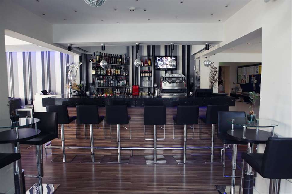 Een foto van de faciliteiten bij Livadhiotis City Hotel