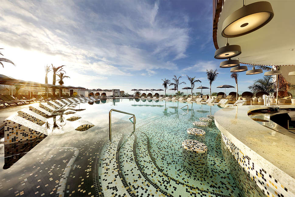 Een foto van het zwembad bij Hard Rock Hotel Tenerife