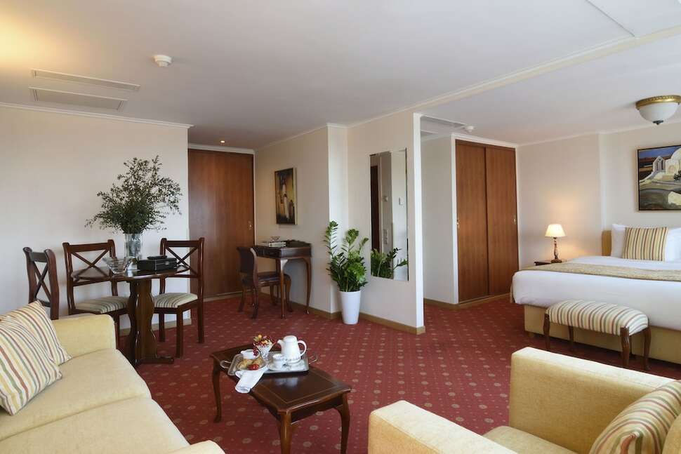 Ein Foto Titania Hotel