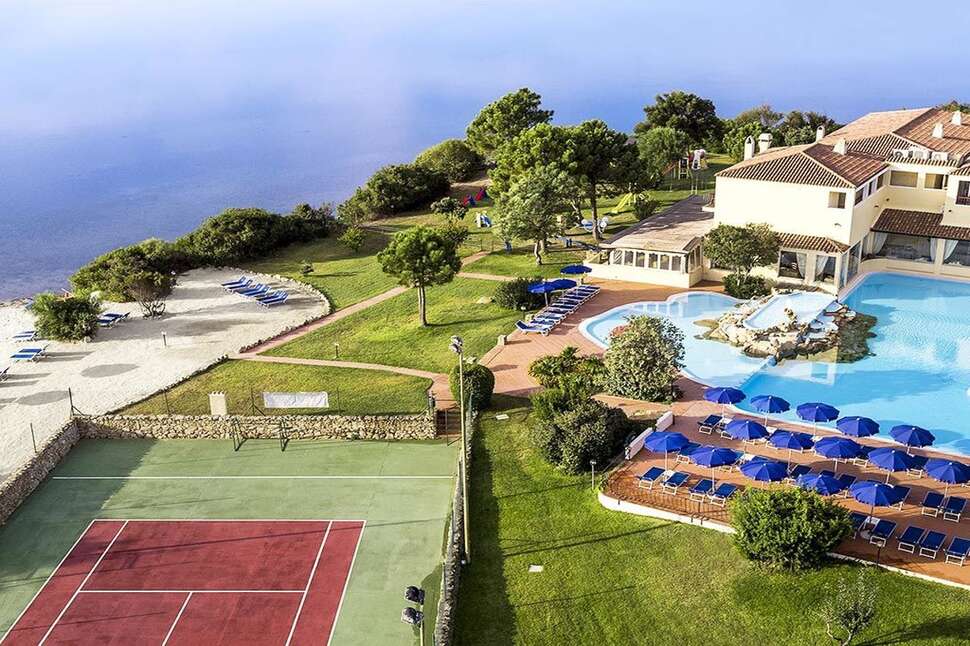 Ein Foto Colonna Hotel Du Golf