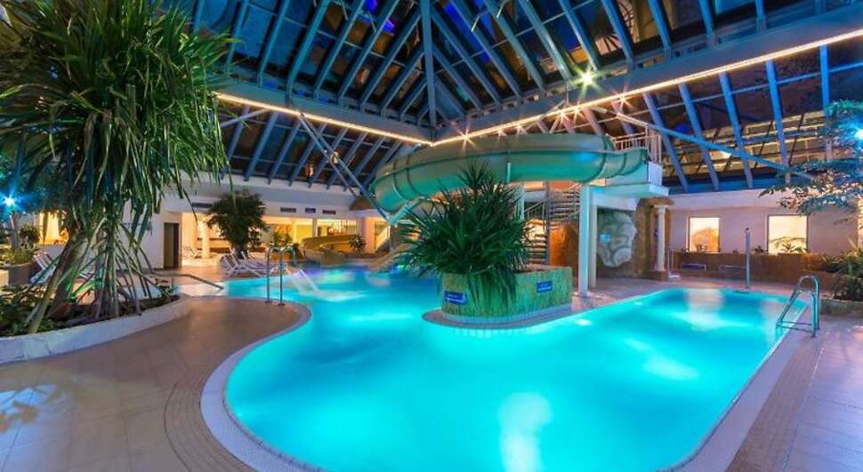 Een foto van het zwembad bij IFA Rugen Hotel & Vakantiepark
