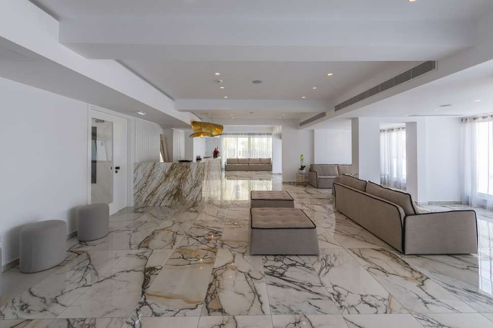 Een foto van het interieur van Kokkinos Boutique Hotel