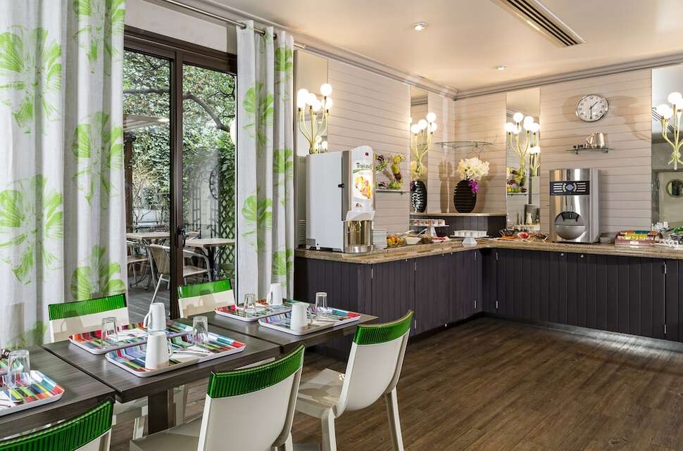 Een foto van de faciliteiten bij Hotel Paris Louis Blanc
