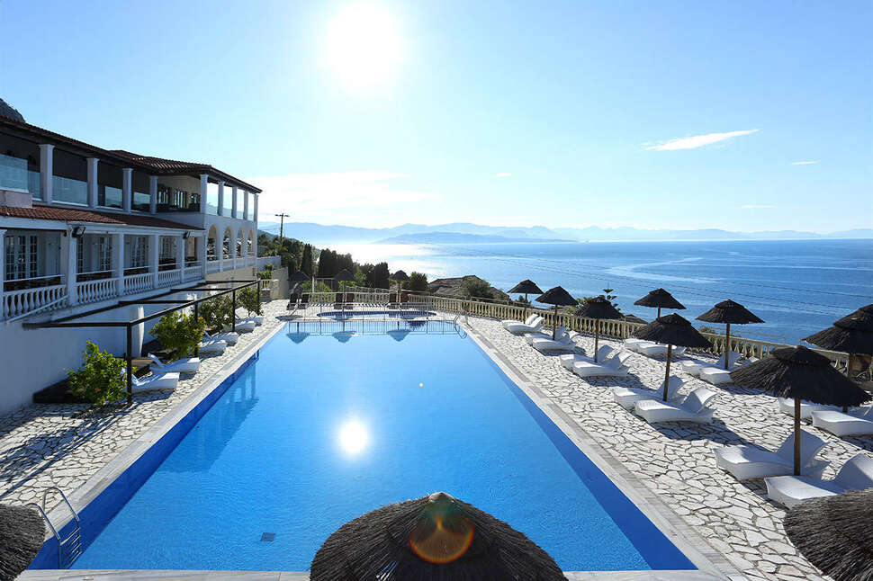 Een foto van een overzicht van Pantokrator Hotel