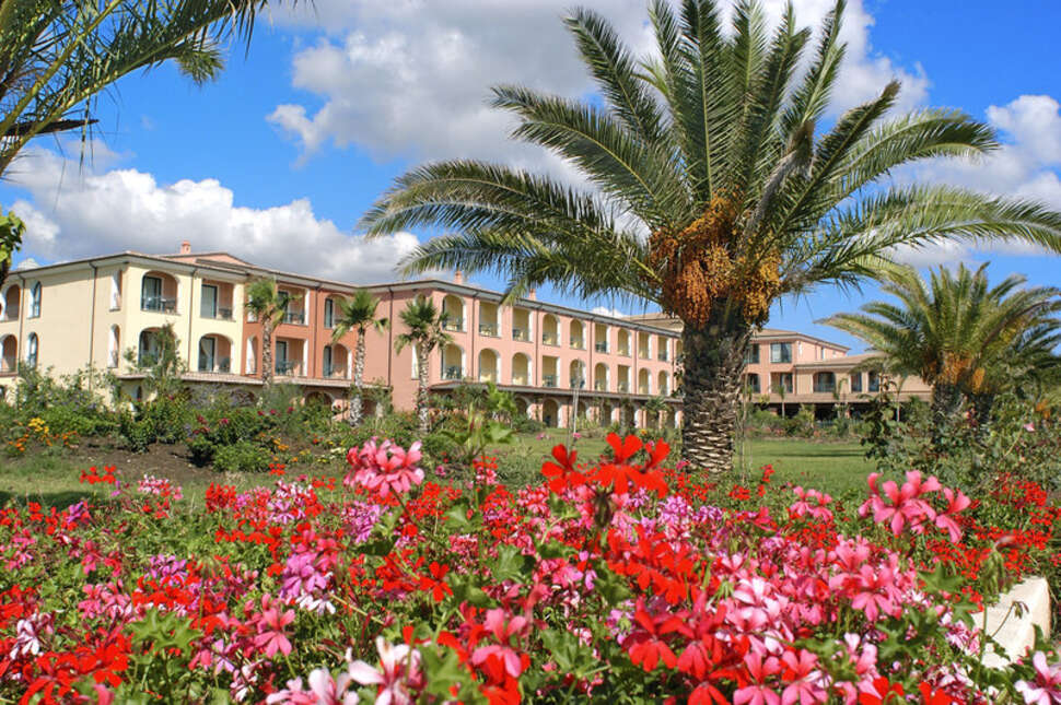 Een foto van de buitenkant van Club Hotel Marina Beach