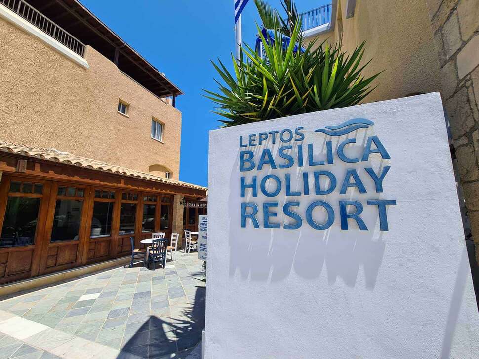 Een foto van de buitenkant van Basilica Holiday Resort