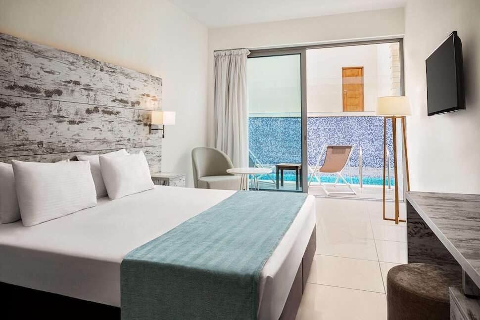 Een foto van Ramada Hotel & Suites by Wyndham Ayia Napa