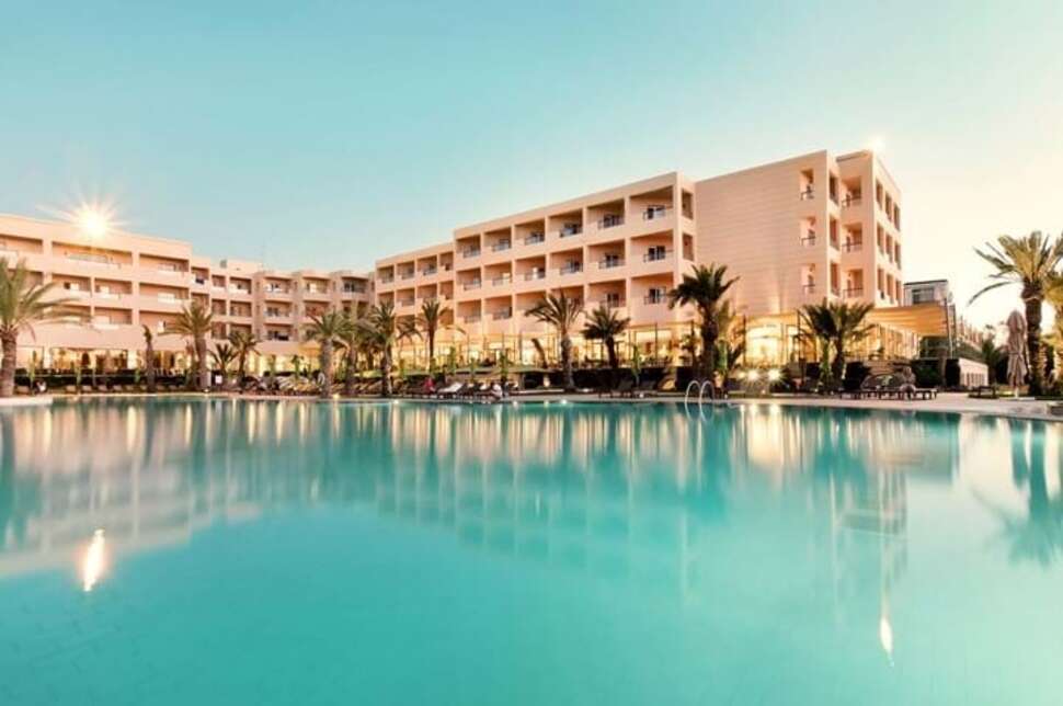 Een foto van het zwembad bij Hotel Rosa Beach Thalasso & Spa