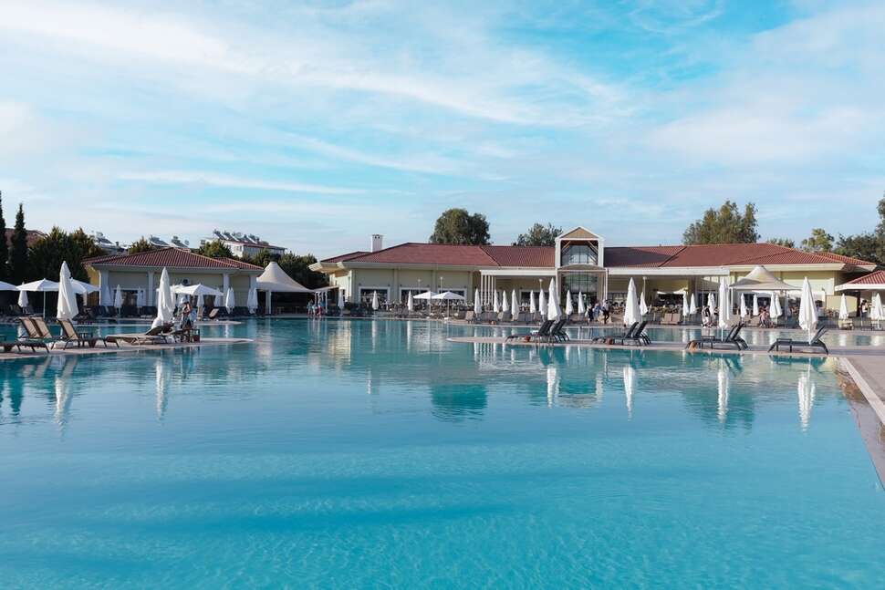 Een foto van het zwembad bij Anadolu Hotels Didim Club
