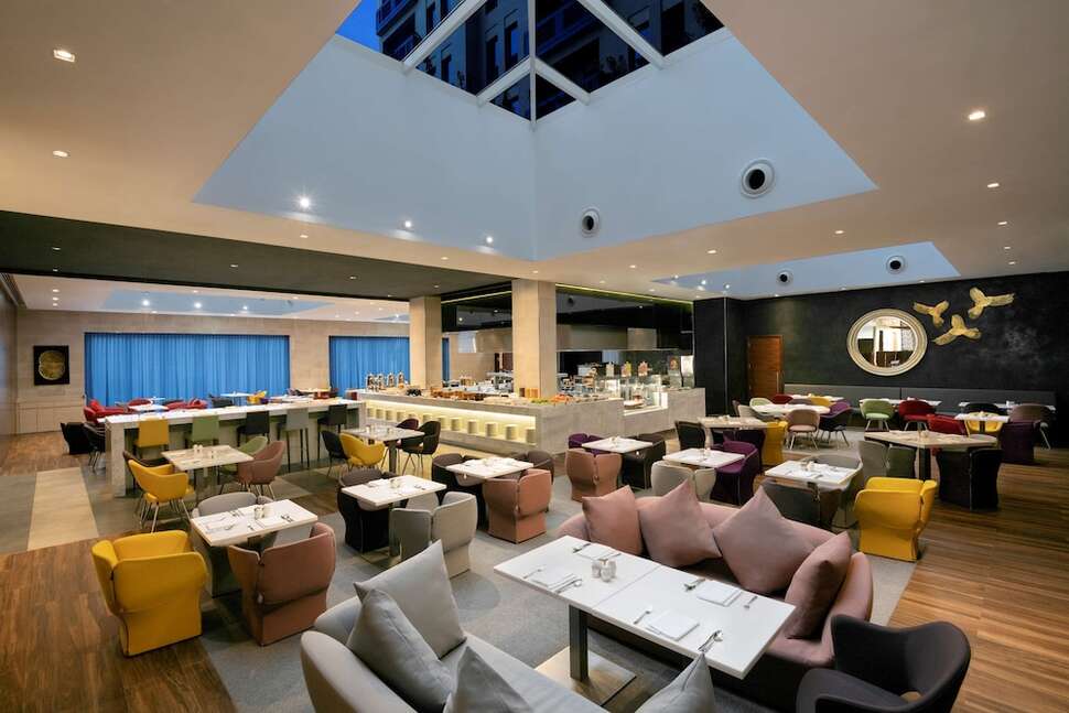 Ein Foto Hyatt Place Dubai Wasl District Hotel & Residences