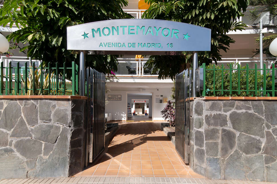 Een foto van de buitenkant van Appartementen Montemayor