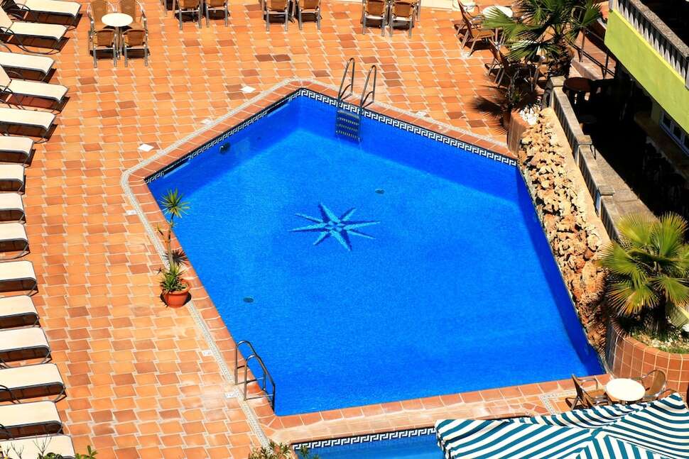 Een foto van het zwembad bij Hotel Manaus