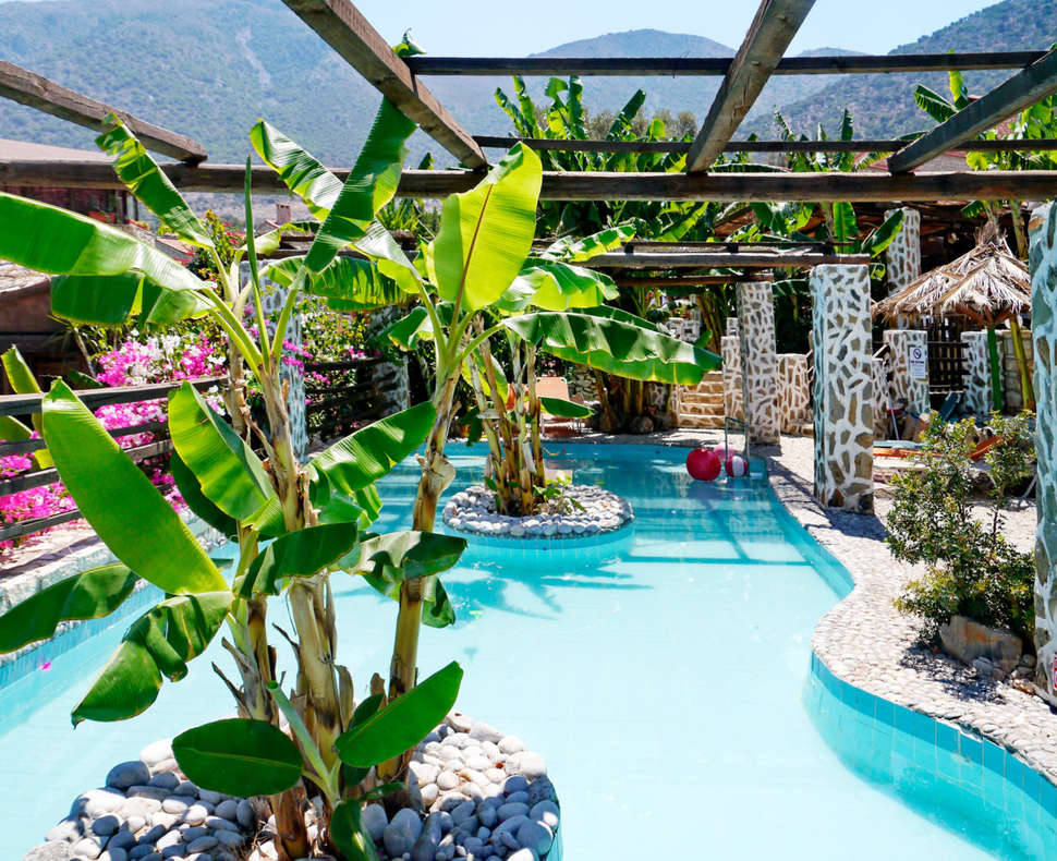 Ein Foto vom Pool im Stone Village Petrino Horio