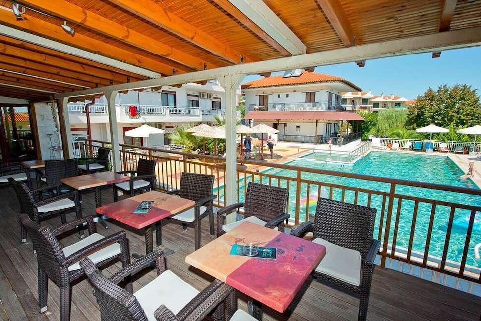 Een foto van het terras bij Hotel Medusa