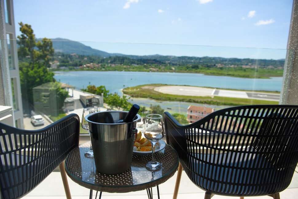 Ein Foto The Royal Grand Hotel
