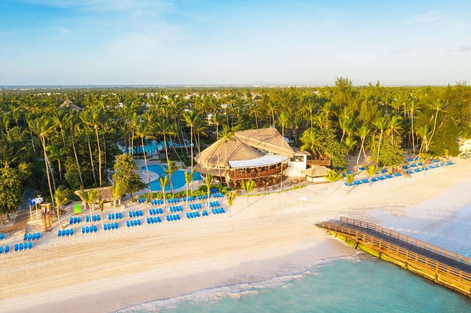 Een foto van het strand bij Impressive Resort & Spa