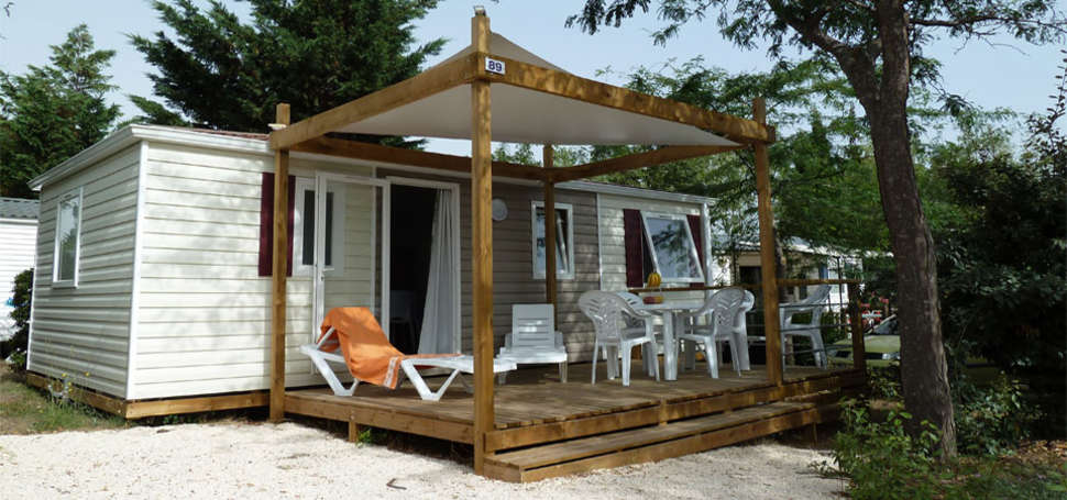 Een foto van de buitenkant van Camping Mas des Lavandes