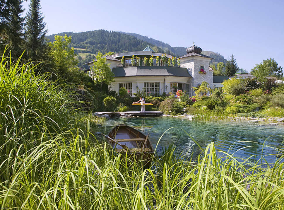 Ein Foto von der Außenansicht des Hotel Salzburgerhof Zell am See