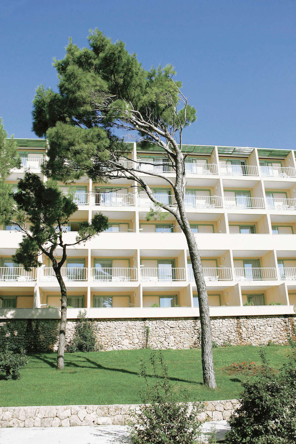 Ein Foto von der Außenansicht des Bluesun Hotel Marina