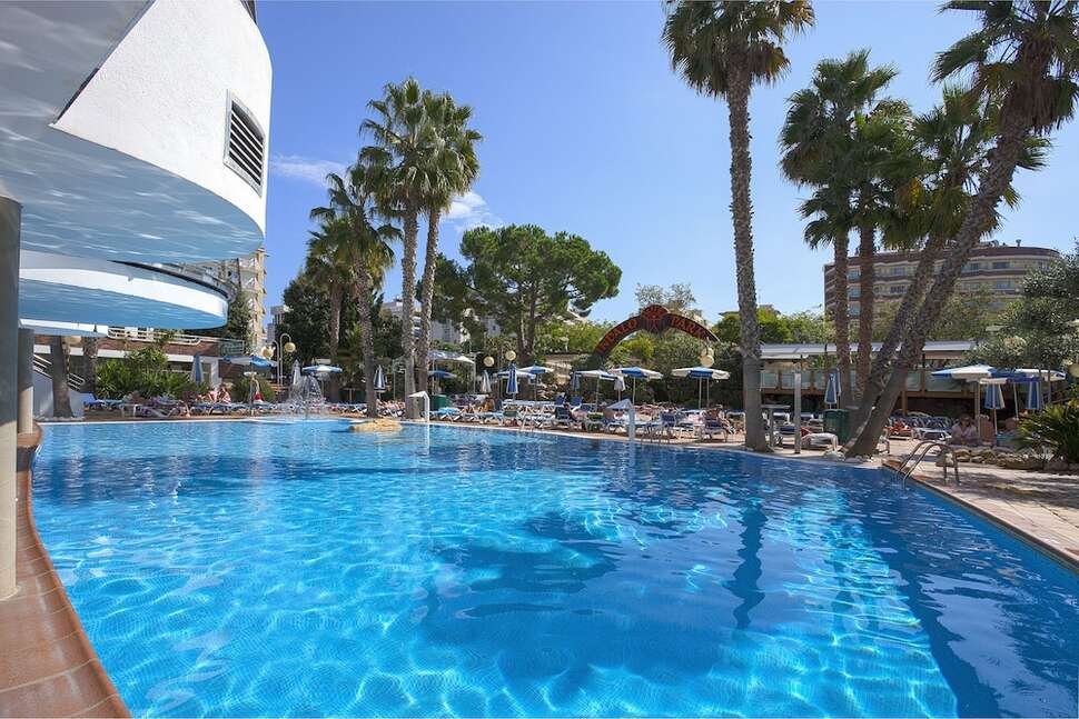 Ein Foto vom Pool im Hotel Indalo Park