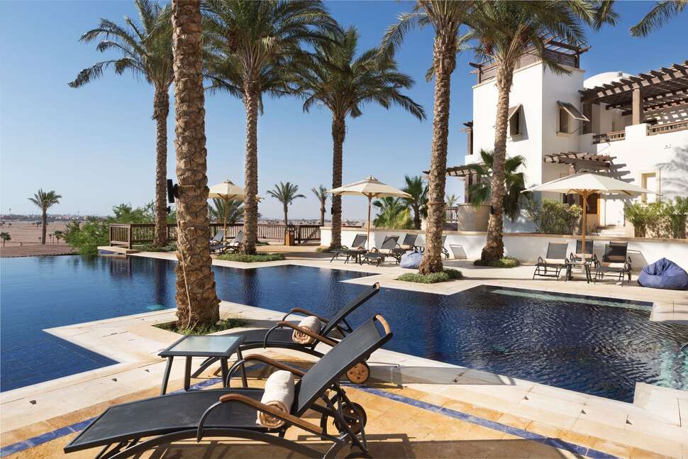 Een foto van het zwembad bij Ancient Sands Golf Resort & Residences