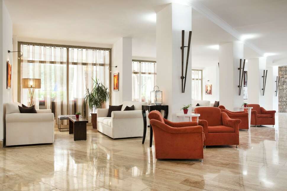 Een foto van het interieur van Hotel Marti La Perla