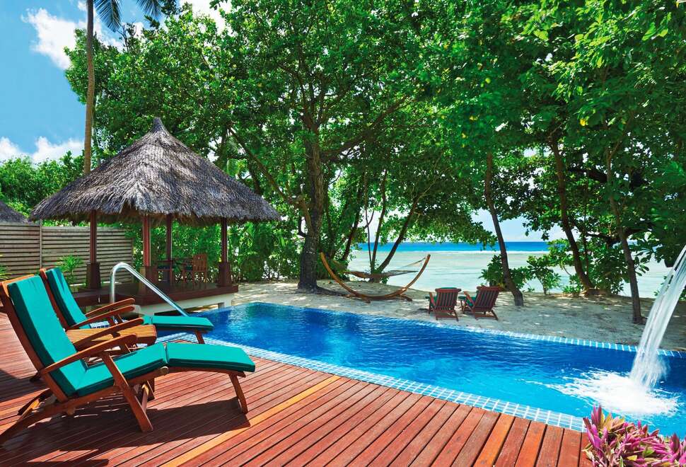 Een foto van het zwembad bij Hilton Seychelles Labriz Resort & Spa
