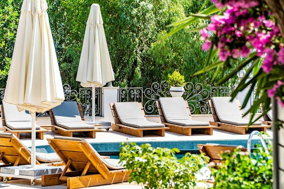 Een foto van het zwembad bij Manzara Boutique Hotel
