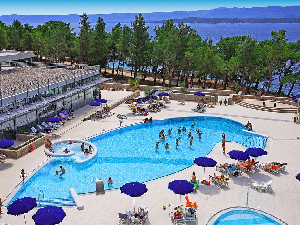 Een foto van het zwembad bij Bluesun Hotel Elaphusa