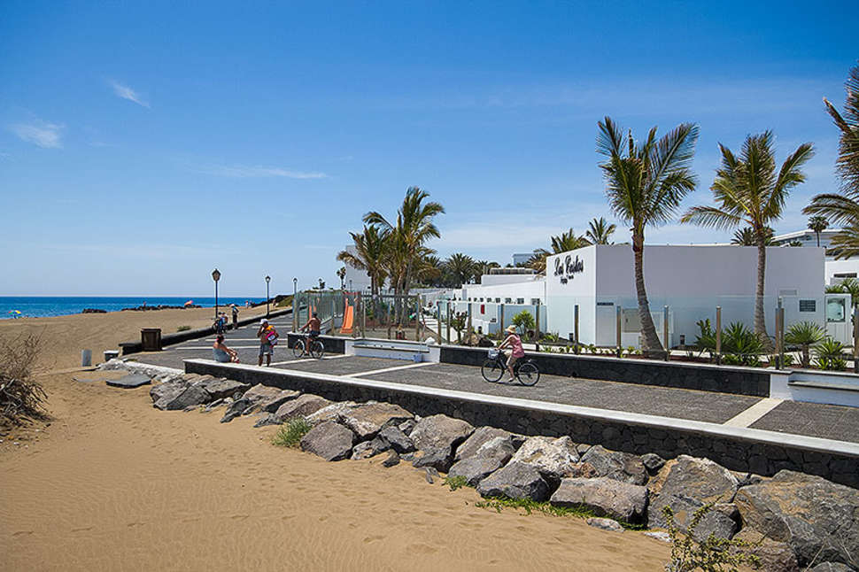 Een foto van de buitenkant van Hotel Las Costas