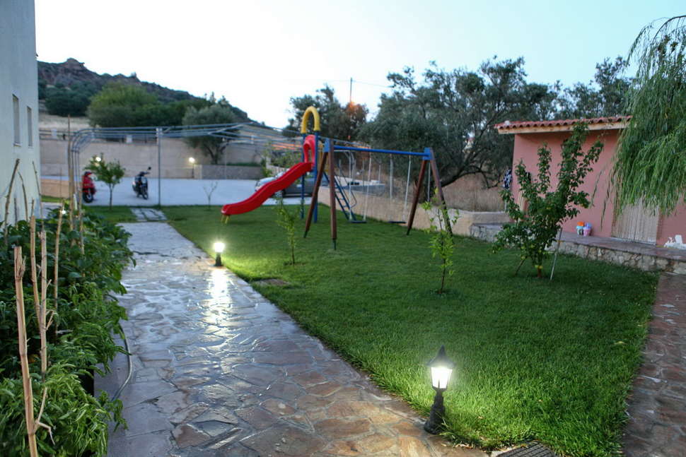 Een foto van de faciliteiten bij Yakinthos Garden