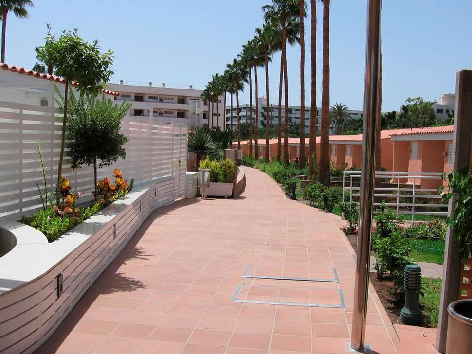 Een foto van het terras bij Bungalows Los Girasoles