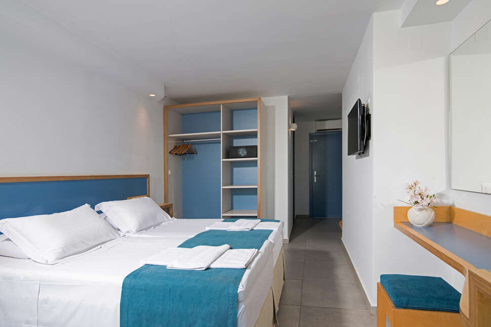 Ein Foto Alia Beach Hotel