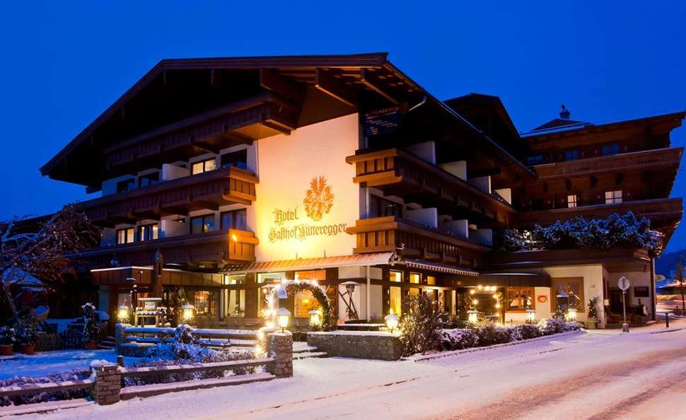 Een foto van de buitenkant van Hotel Gasthof Mitteregger