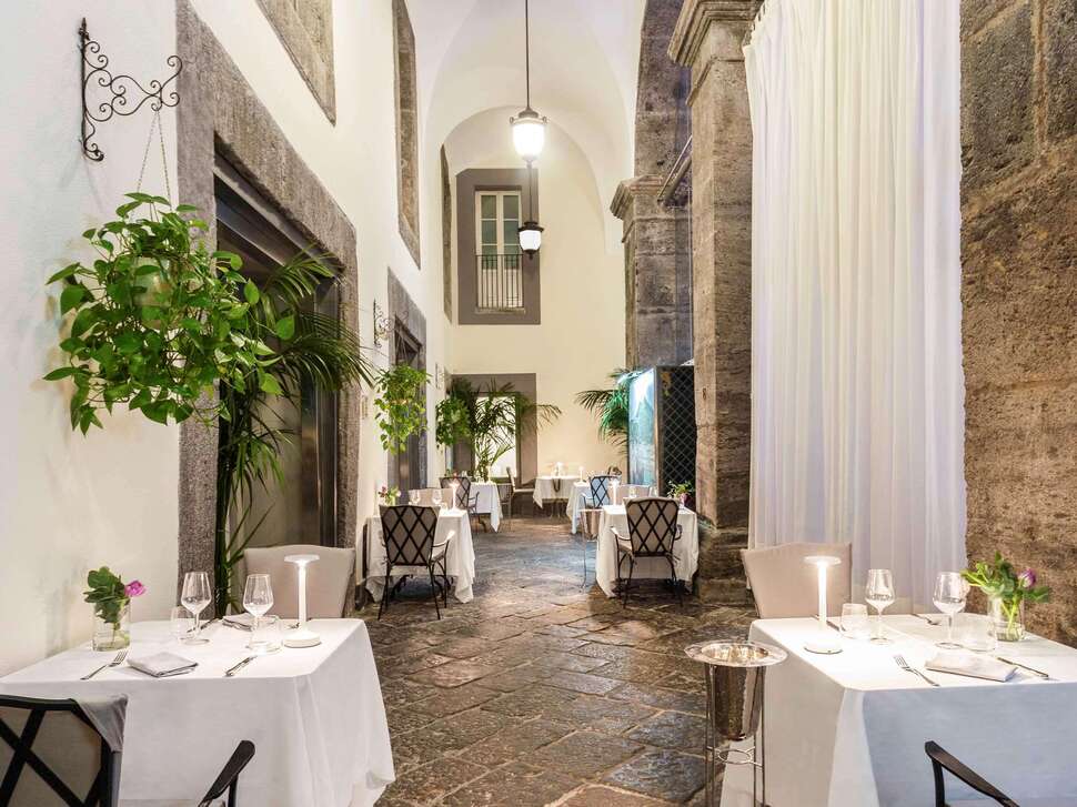 Een foto van Palazzo Caracciolo Napoli