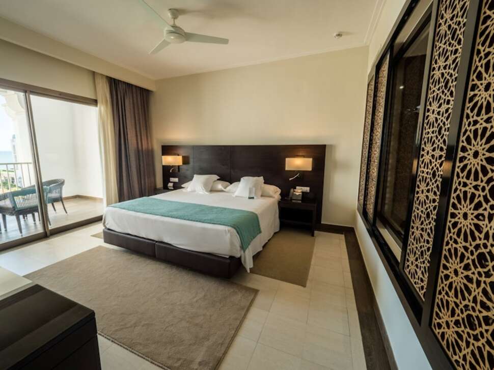 Ein Foto Barcelo Concorde Green Park Palace