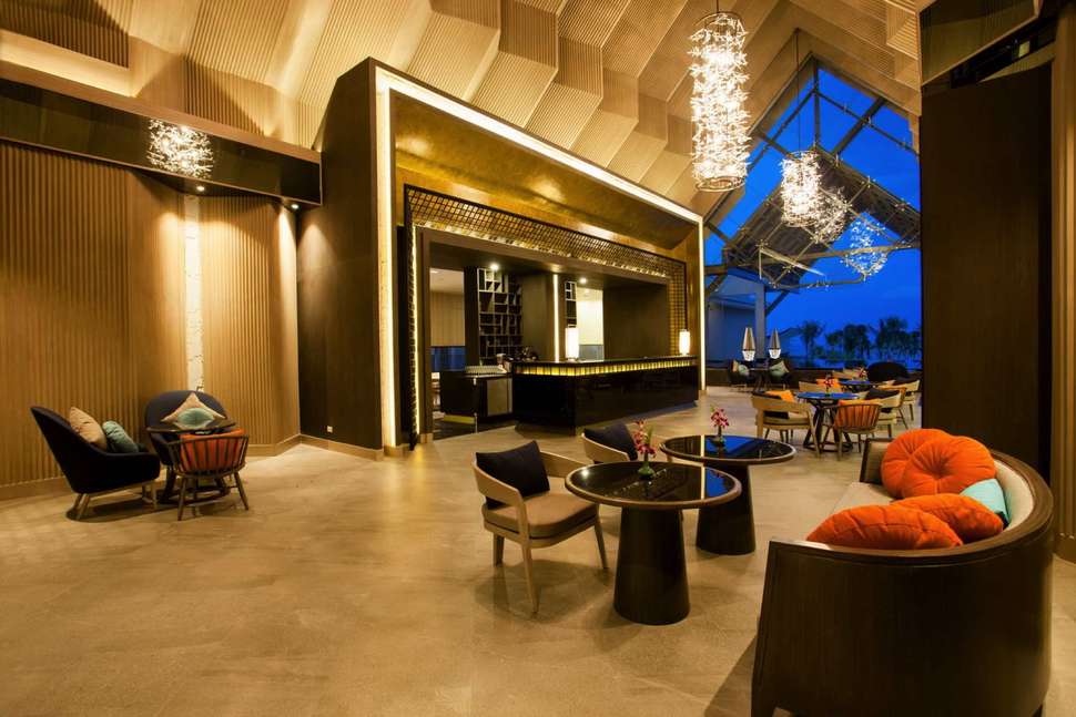 Ein Foto vom Innenbereich im Le Meridien Khao Lak Resort & Spa