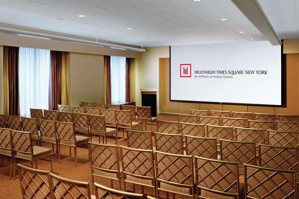 Ein Foto Millennium Broadway Hotel