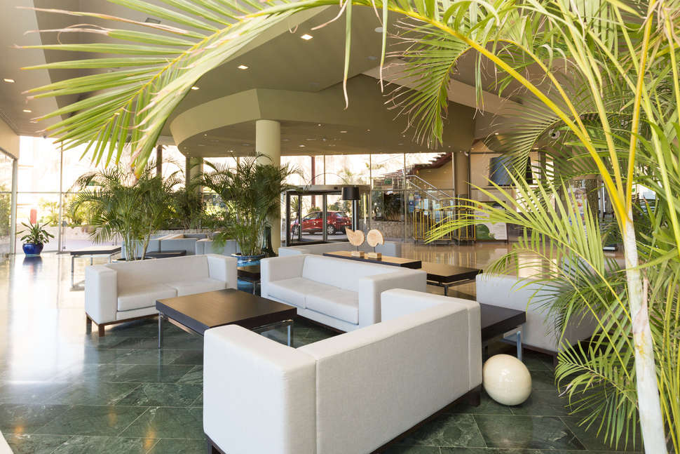 Een foto van het terras bij Hotel Gloria Palace Royal