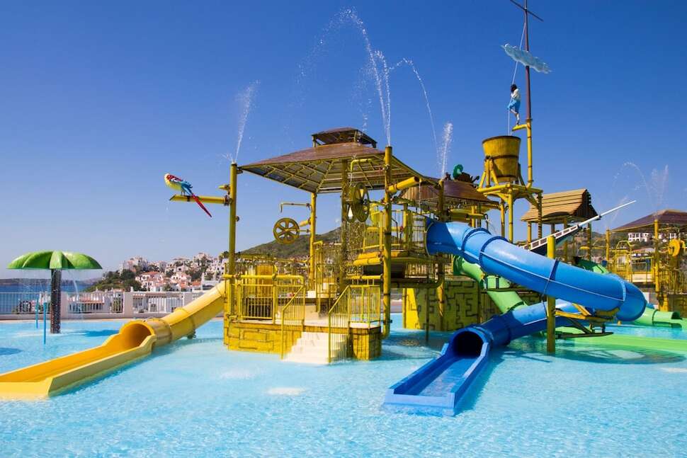 Ein Foto vom Pool im Carema Club Resort