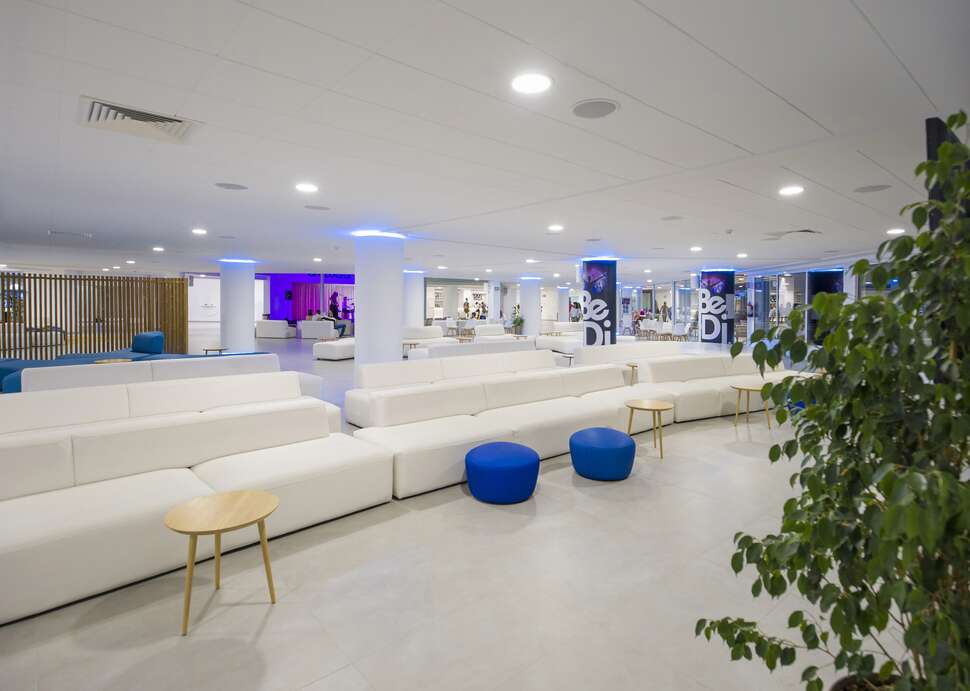 Een foto van het interieur van Vibra Algarb Hotel