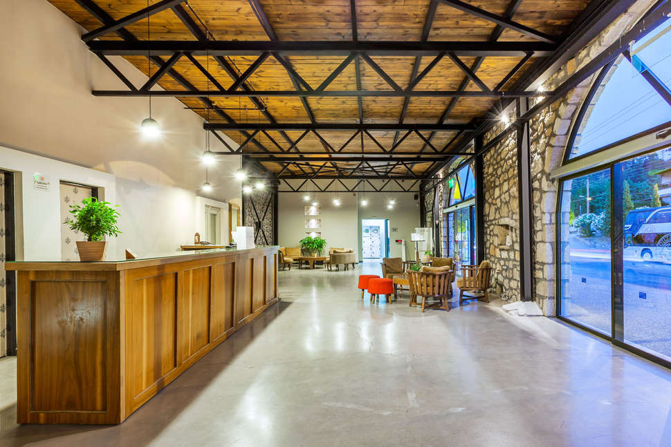 Een foto van het interieur van Hotel Kriopigi