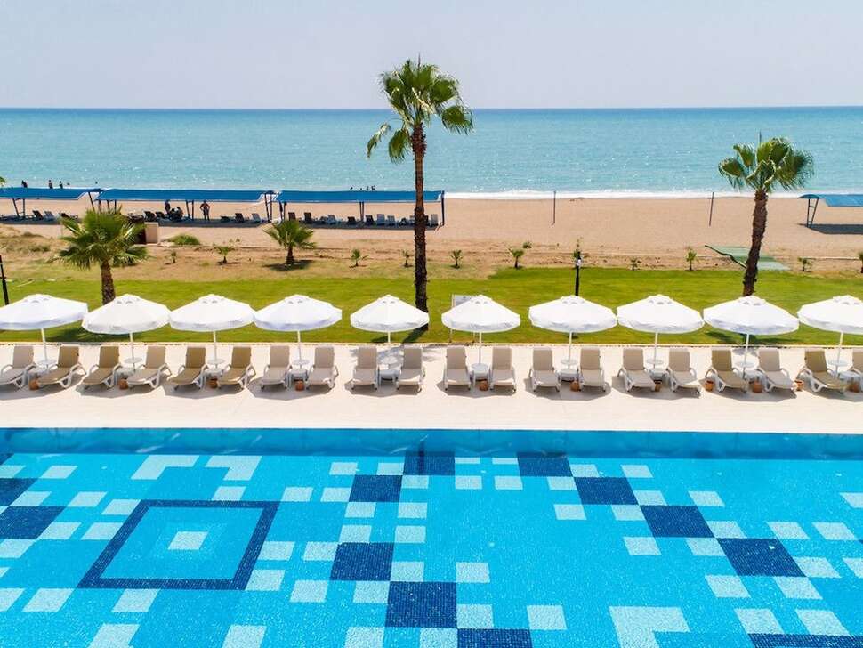 Ein Foto vom Pool im Crystal Boutique Comfort Collection