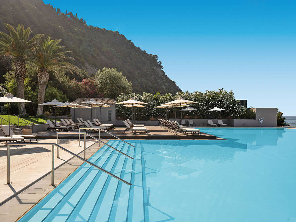 Een foto van het zwembad bij Domes of Corfu