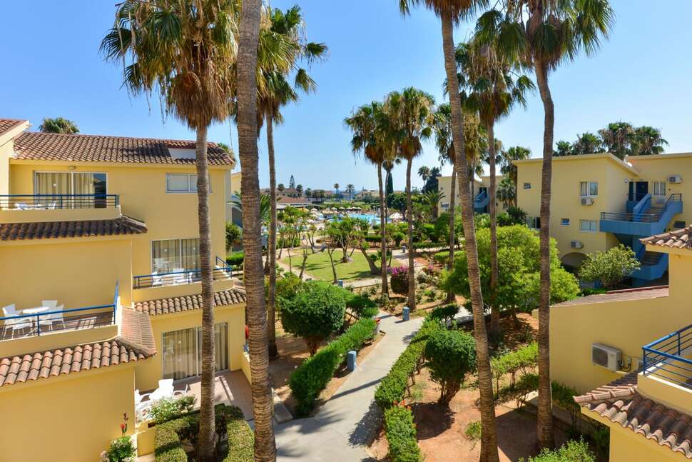Een foto van Makronisos Village Club