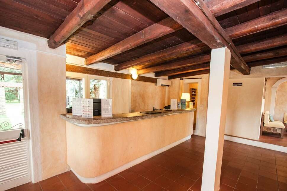 Ein Foto Colonna Hotel Du Golf