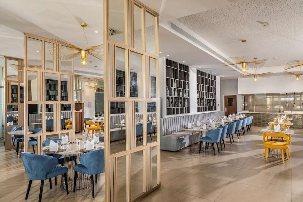 Een foto van de faciliteiten bij Nissiblu Beach Resort