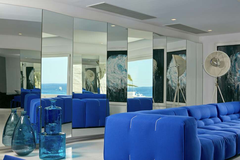 Ein Foto vom Innenbereich im Myconian Ambassador - Relais & Chateaux
