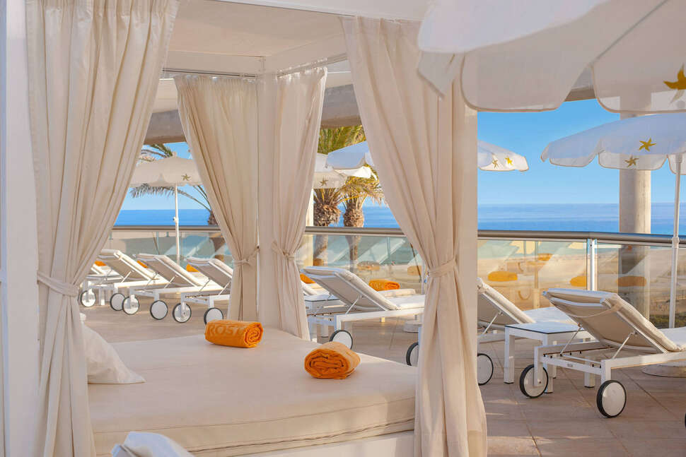 Een foto van het terras bij Iberostar Selection Fuerteventura Palace